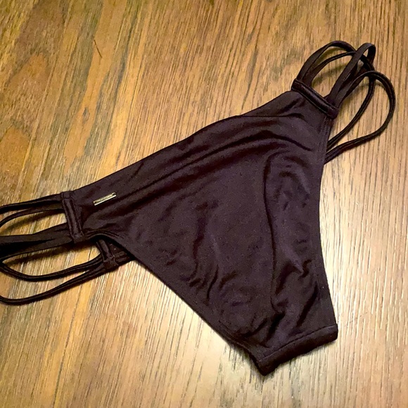 VS BLACK BIKINI BOTTOM - Picture 4 of 4